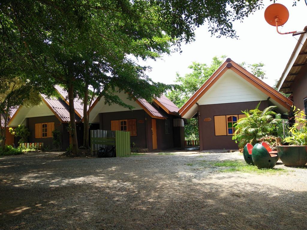 Bansuan Inthanon Resort Chom Thong Exterior foto